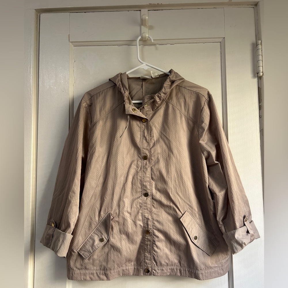 Women’s Chico's Lightweight Hooded Utility Jacket in Taupe - Size XL